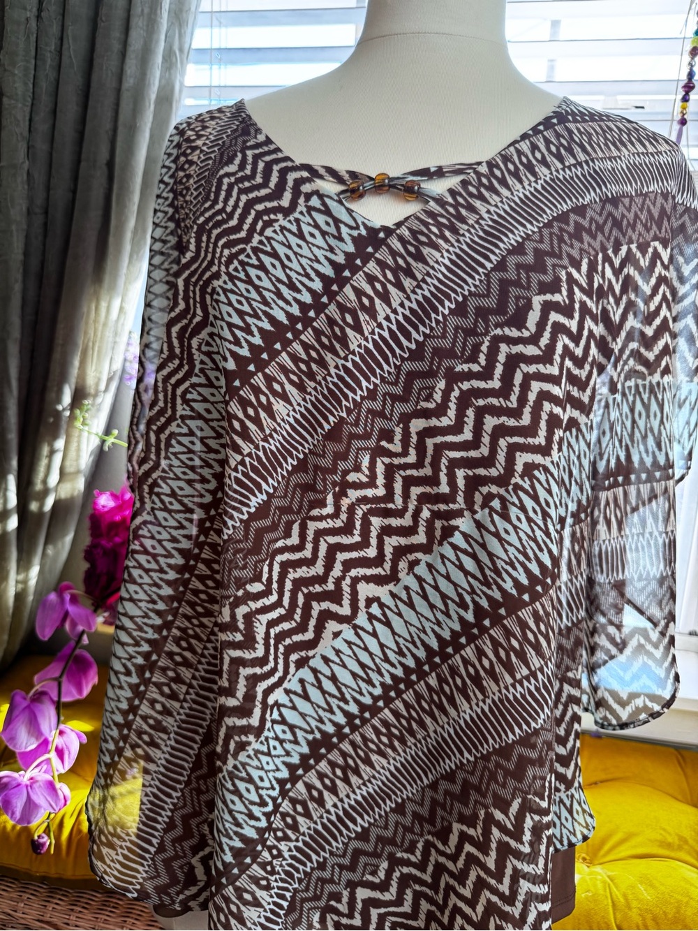 Sheer Chevron Print Poncho Top - Black & White - Picture 4 of 9